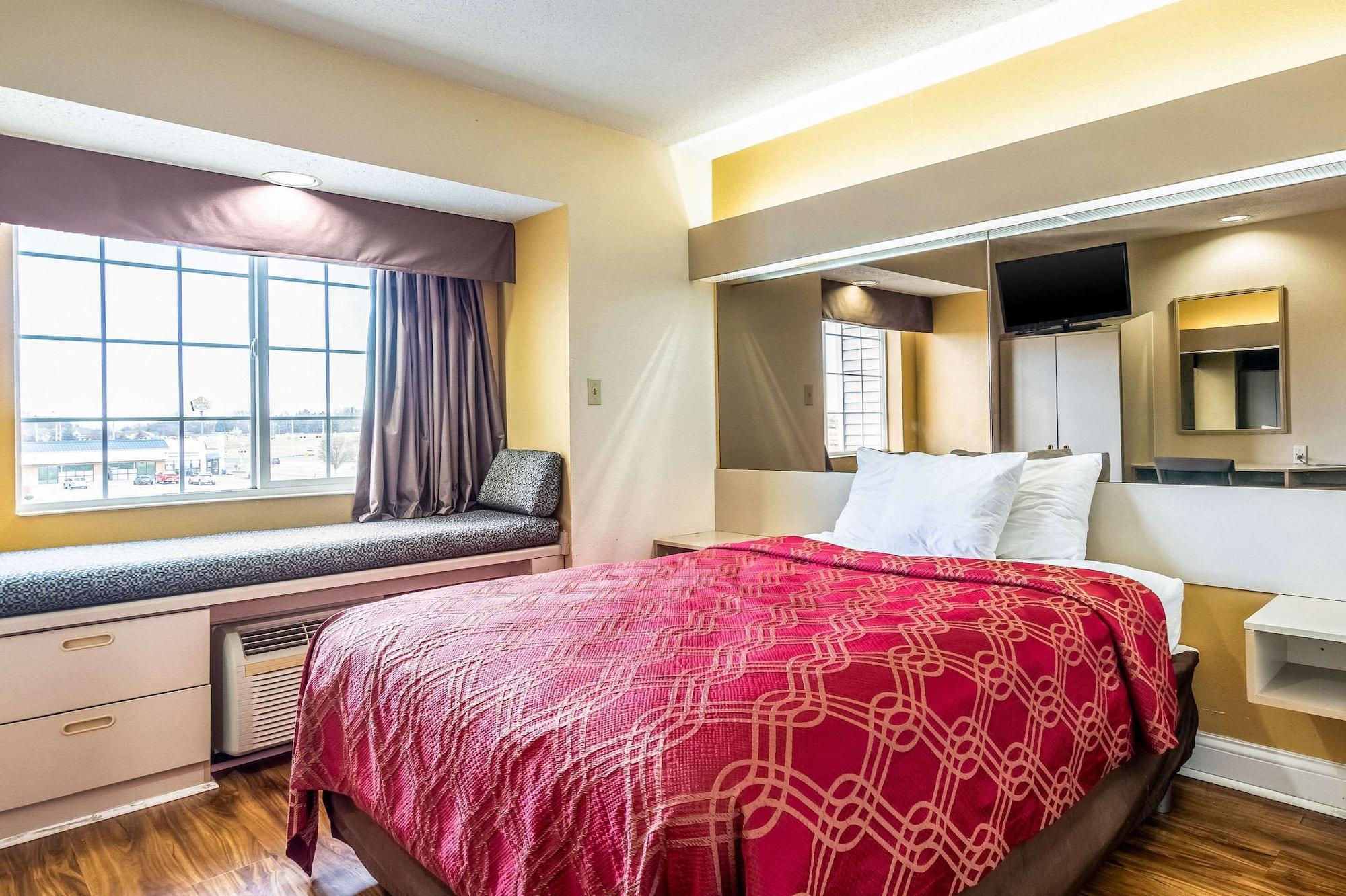 Econo Lodge Inn & Suites Evansville Stevenson Εξωτερικό φωτογραφία
