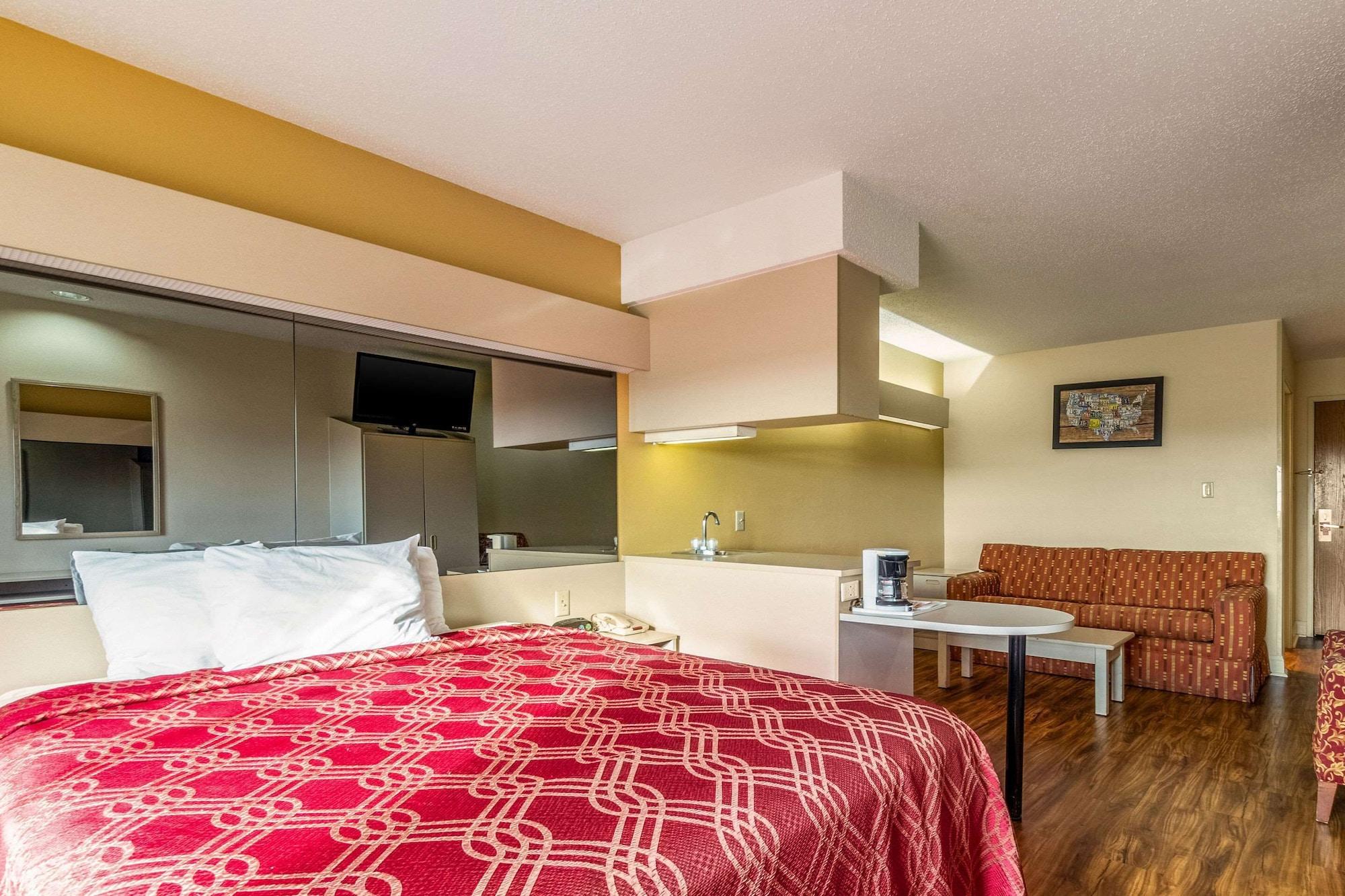 Econo Lodge Inn & Suites Evansville Stevenson Εξωτερικό φωτογραφία