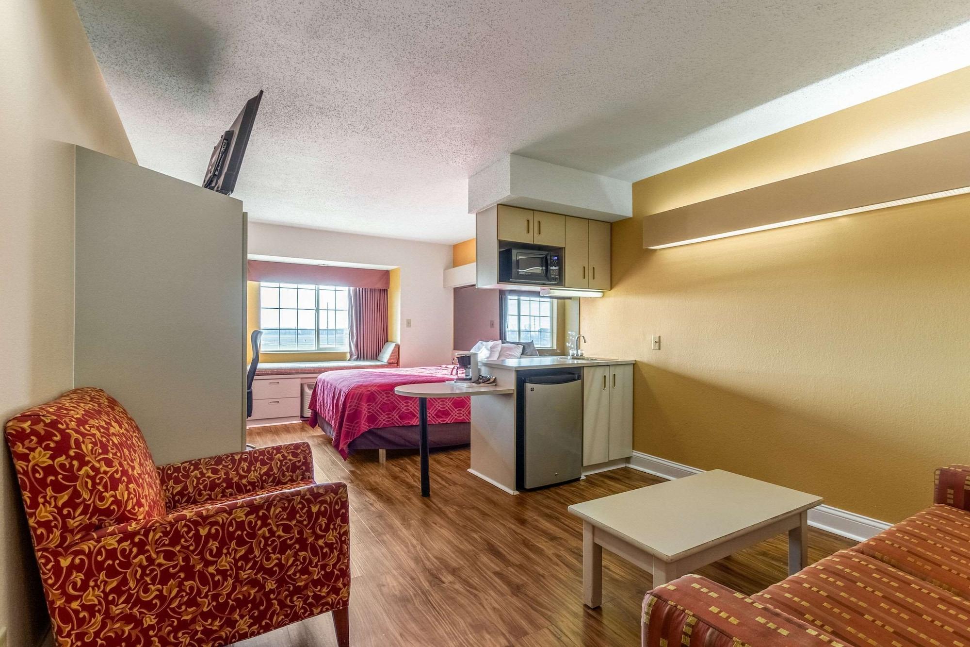 Econo Lodge Inn & Suites Evansville Stevenson Εξωτερικό φωτογραφία