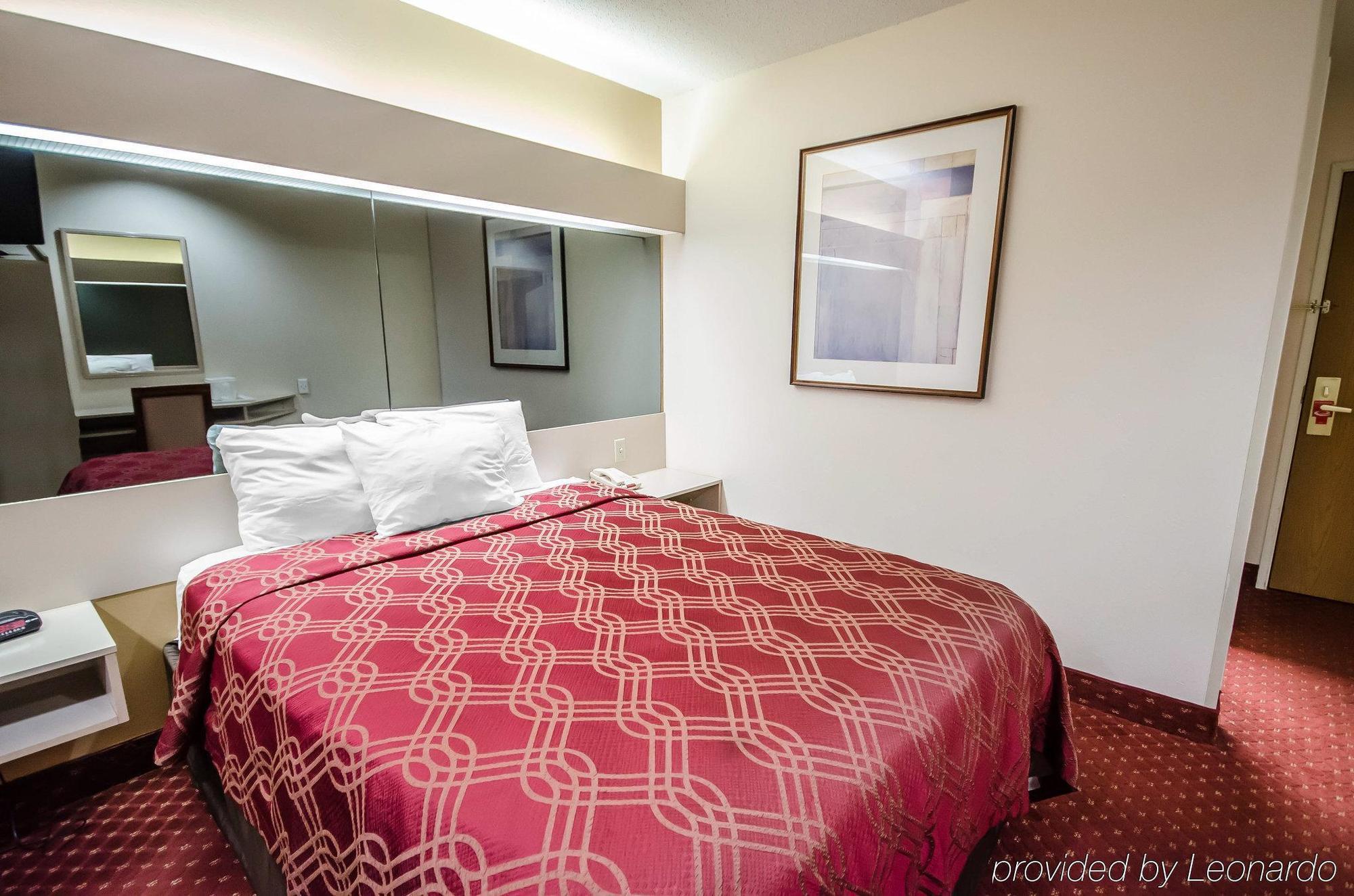 Econo Lodge Inn & Suites Evansville Stevenson Εξωτερικό φωτογραφία