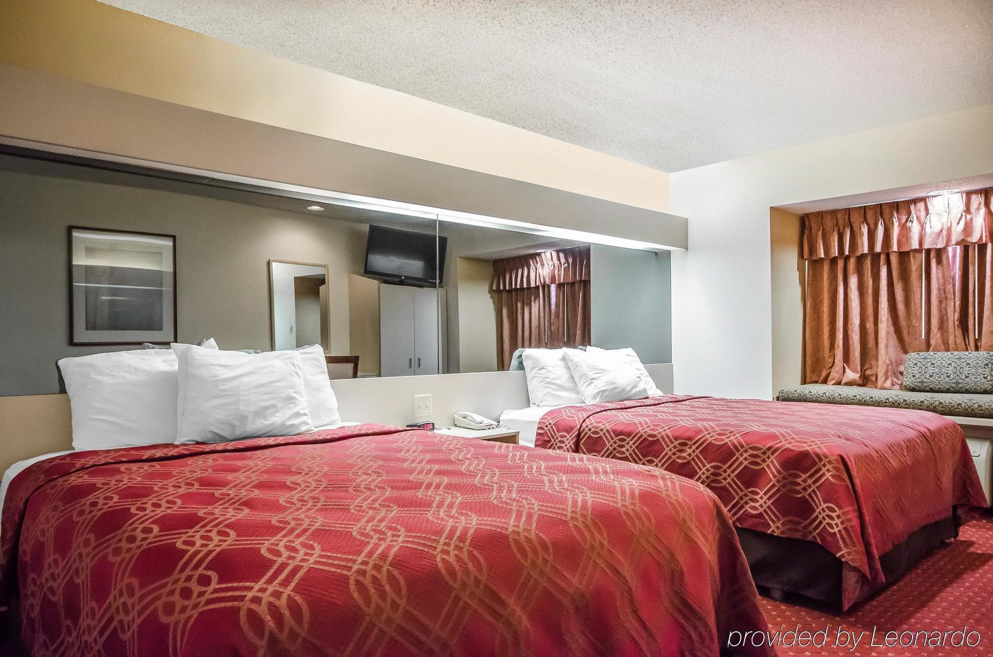 Econo Lodge Inn & Suites Evansville Stevenson Εξωτερικό φωτογραφία