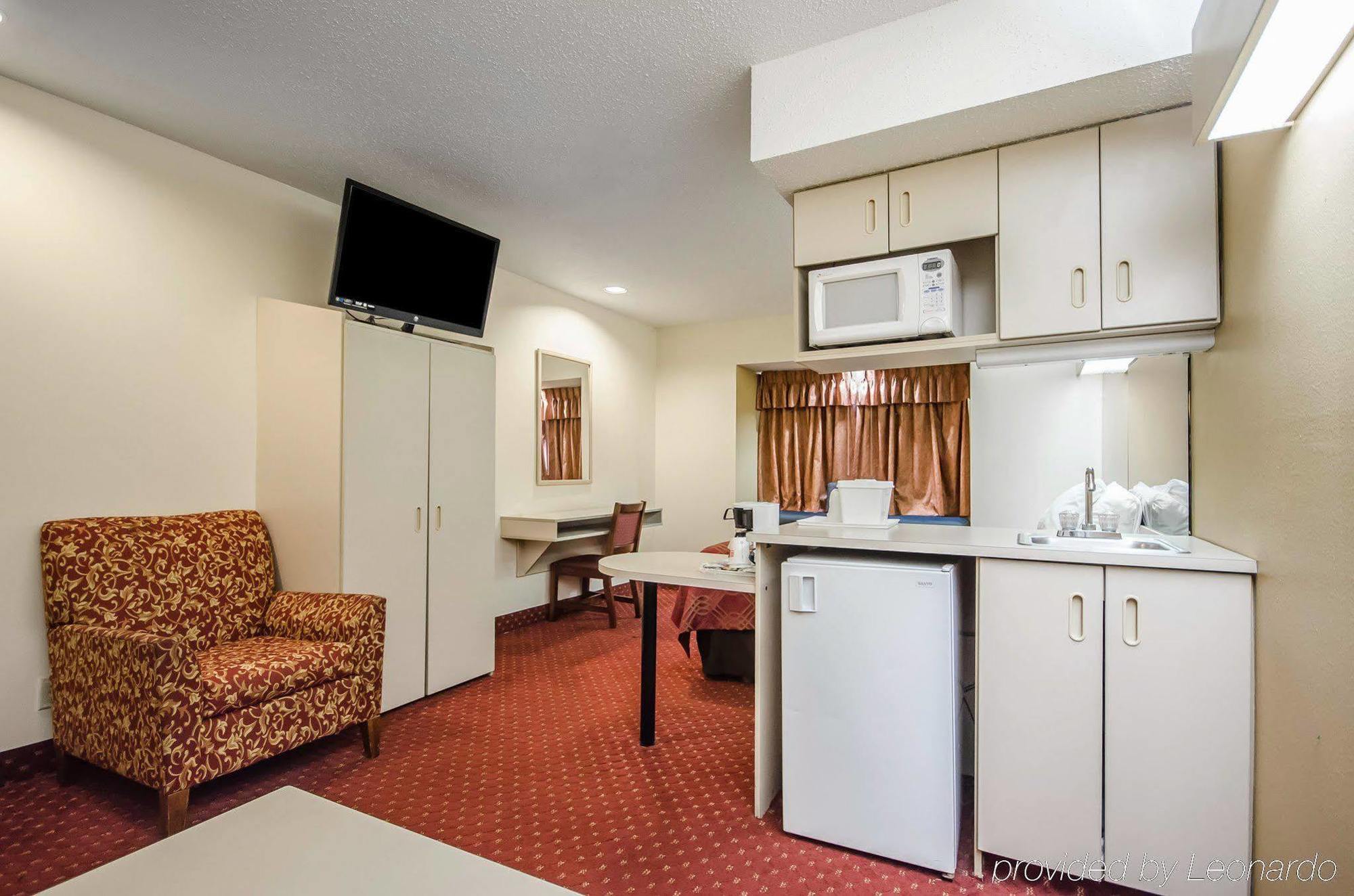 Econo Lodge Inn & Suites Evansville Stevenson Εξωτερικό φωτογραφία