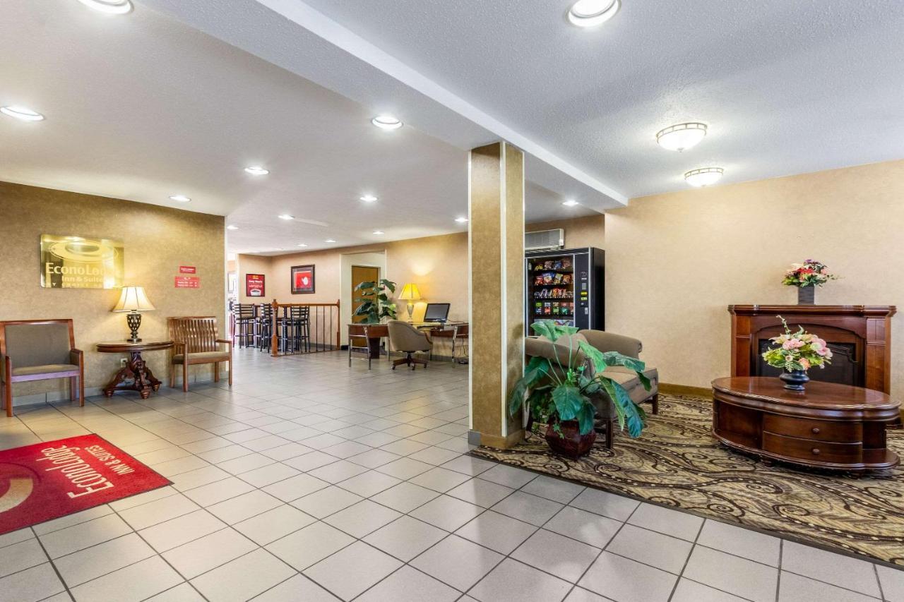 Econo Lodge Inn & Suites Evansville Stevenson Εξωτερικό φωτογραφία